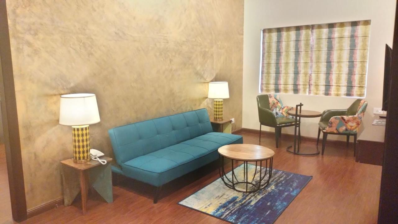 Hotel Asansol International Екстер'єр фото