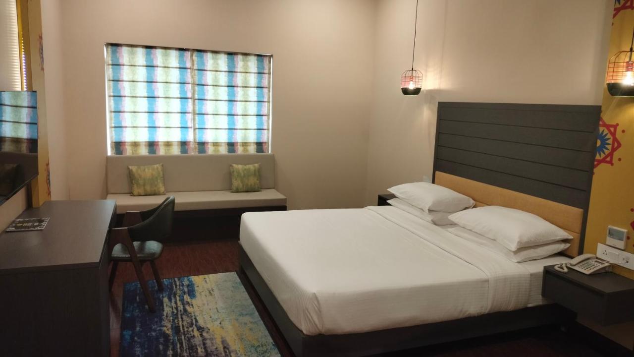 Hotel Asansol International Екстер'єр фото