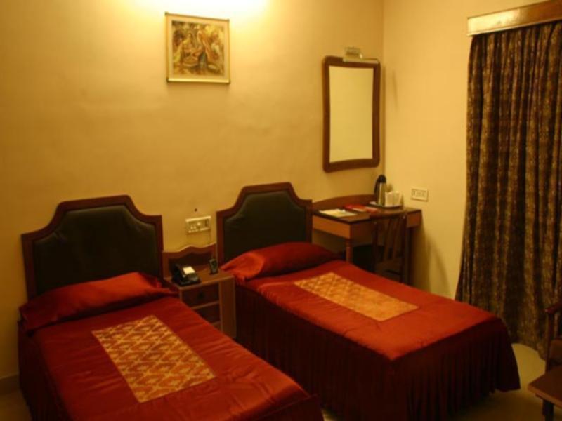 Hotel Asansol International Екстер'єр фото