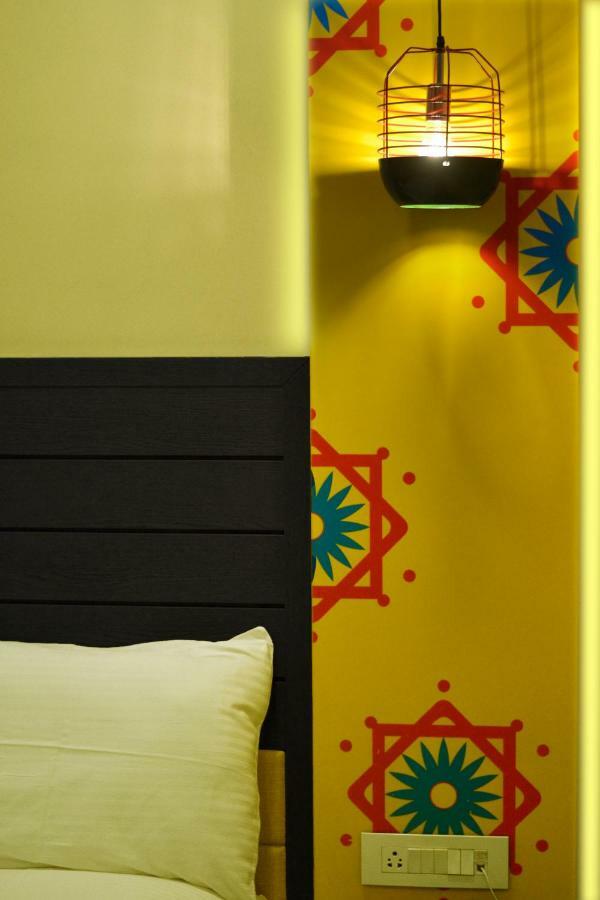 Hotel Asansol International Екстер'єр фото