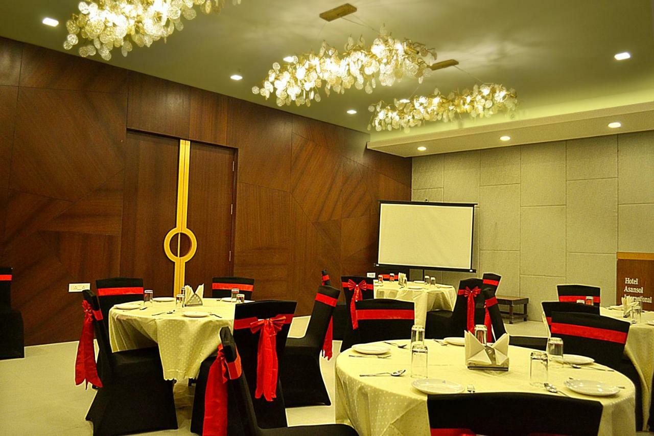 Hotel Asansol International Екстер'єр фото