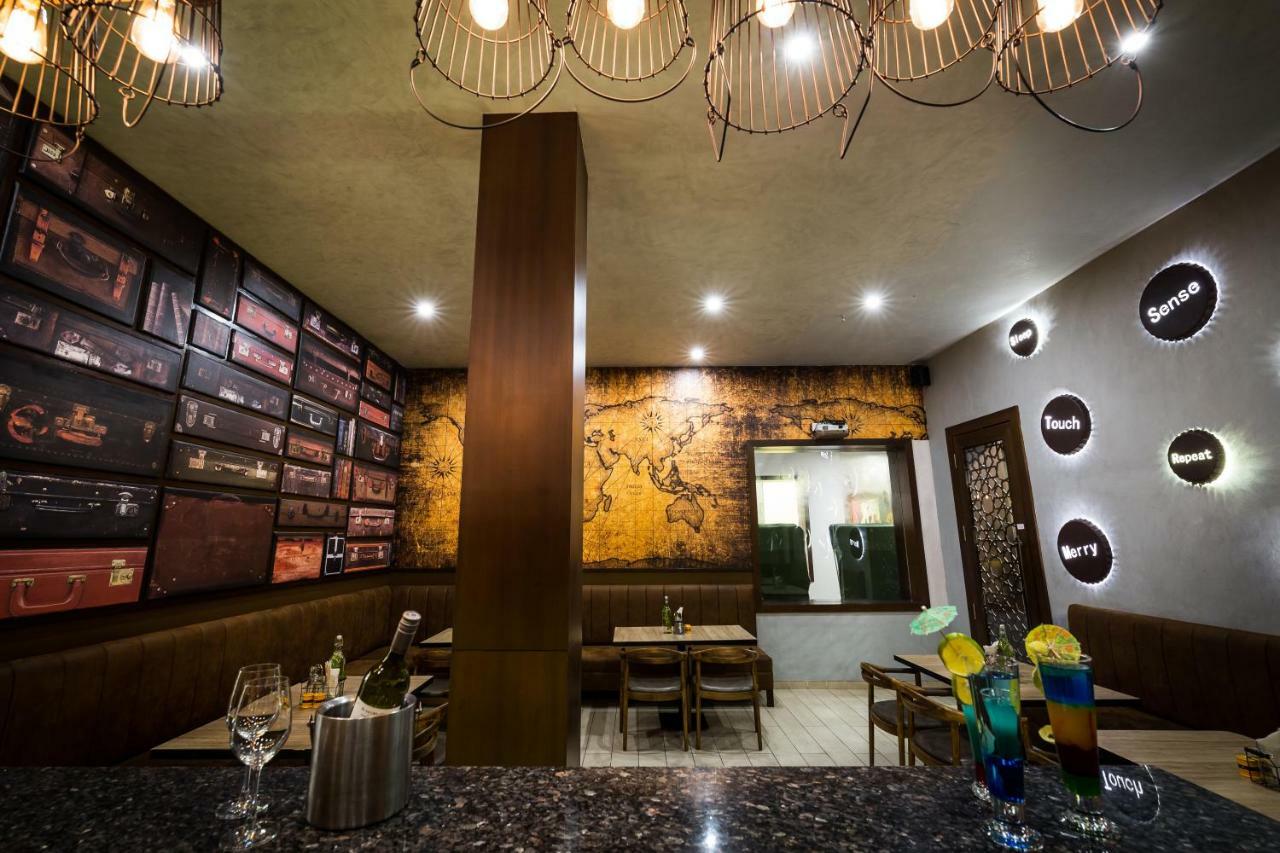 Hotel Asansol International Екстер'єр фото