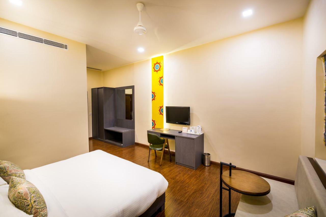 Hotel Asansol International Екстер'єр фото